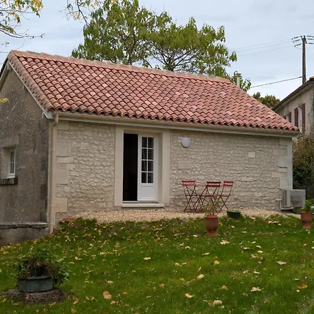 Du Moulin De La Motte Lignieres-Ambleville