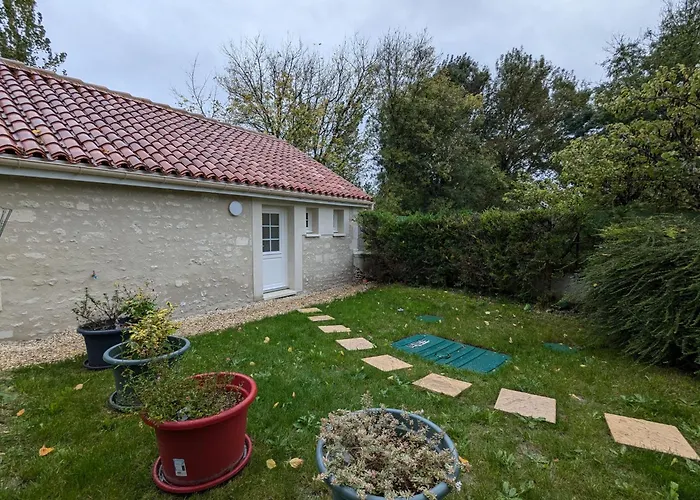 Du Moulin De La Motte * Lignieres-Ambleville